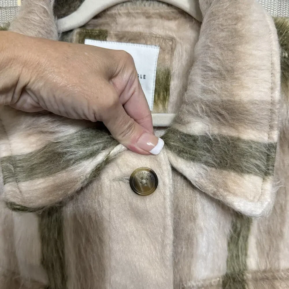 American Eagle Fuzzy Shacket Women’s L Ivory Plaid Heavy Wool Blend Oversized - Picture 3 of 12